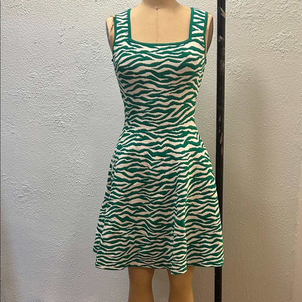 Green and White Patterned Women's knit Dress